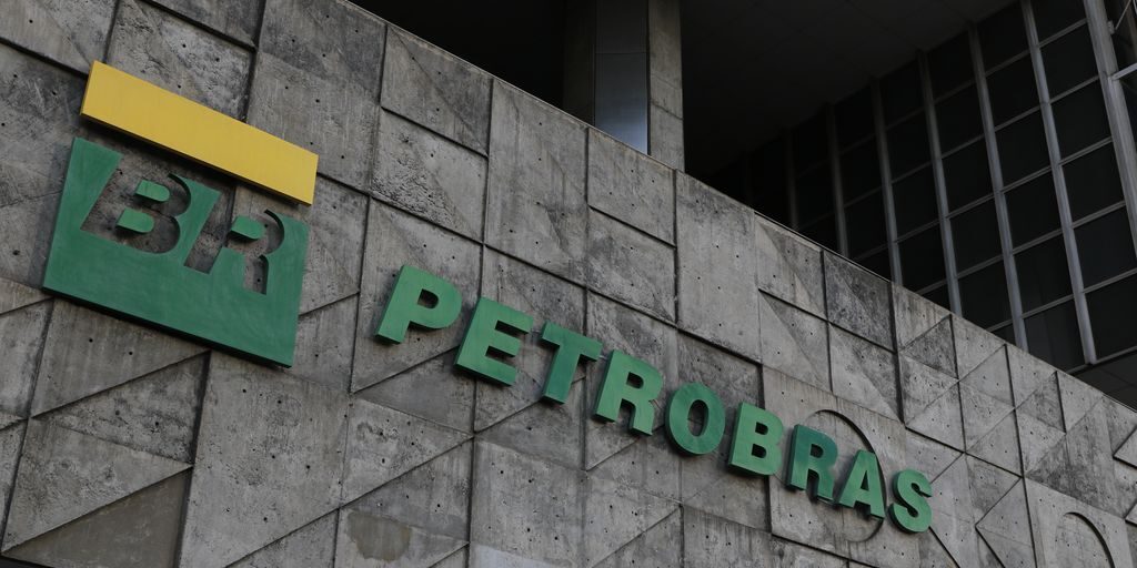 Privatização da Petrobras pode deixar combustível mais caro. PSB é contra desestatização